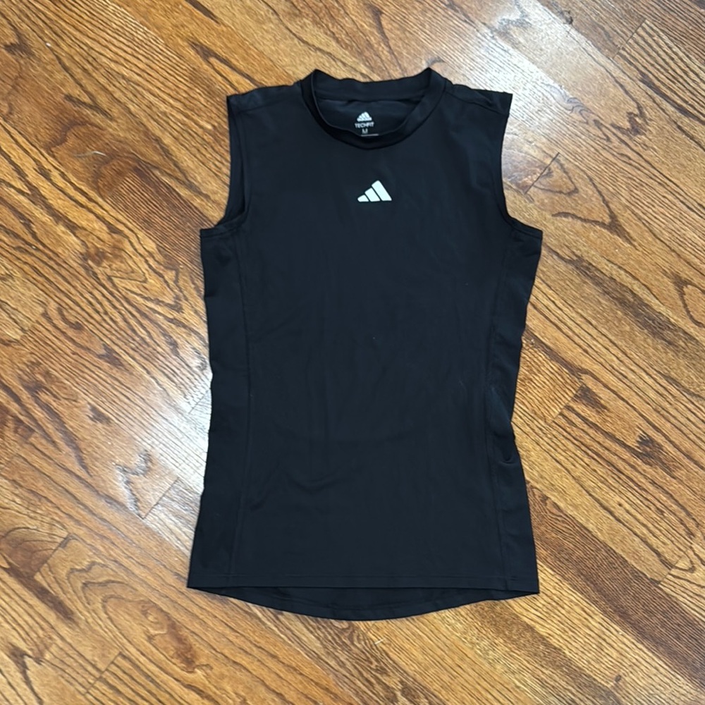Adidas kids techfit Black Muscle Tee Size M (10/12)